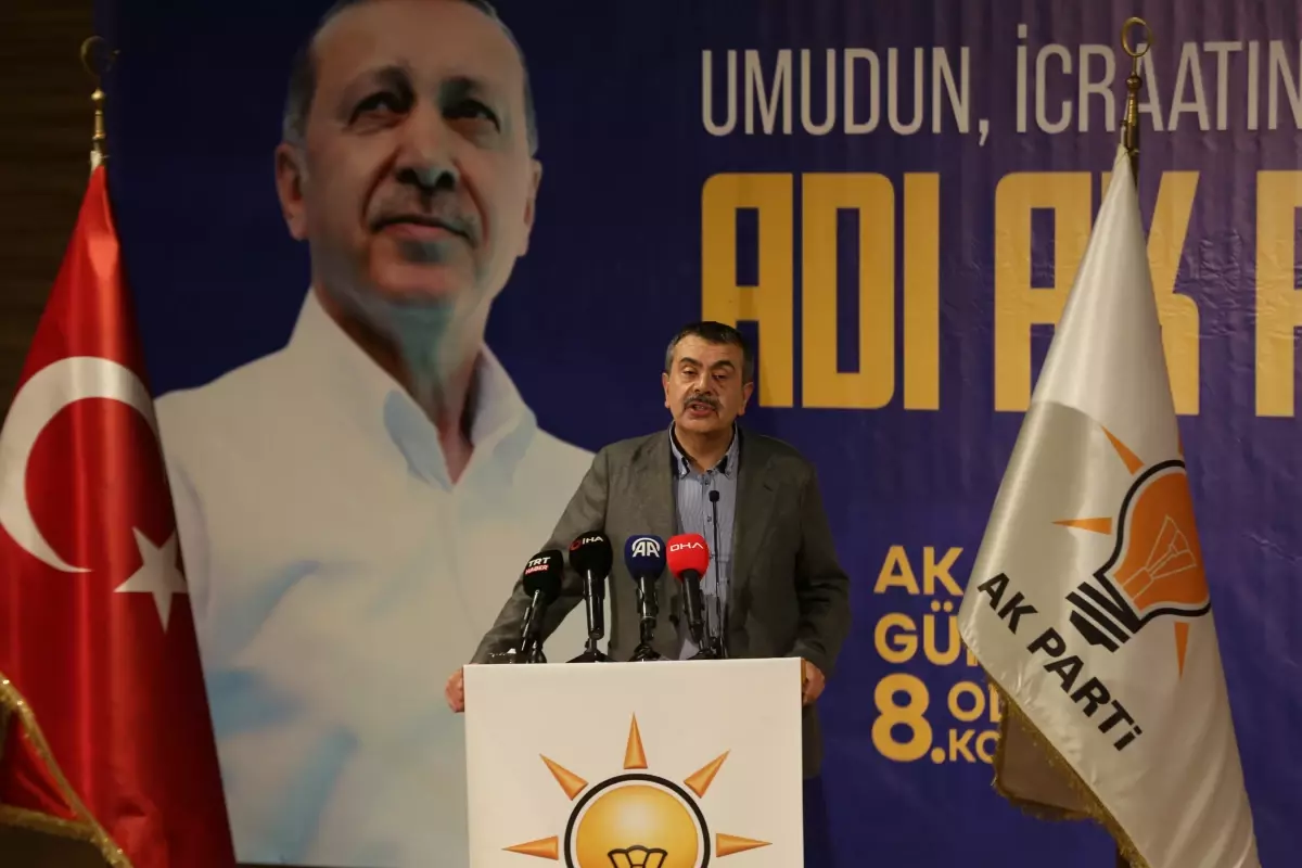 Bakan Tekin: CHP’nin mevcut yönetimi kendi tarihleri ile ilgili hiçbir şey bilmiyor